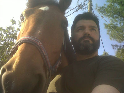 Ο Φαήλος απασφάλισε…